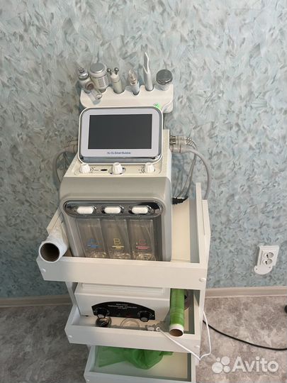 Косметологический комбайн-аппарат