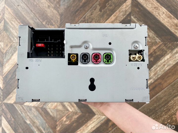 Штатная магнитола Mercedes GLA 250 (2014 года)