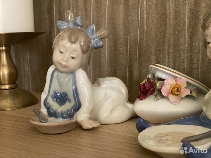 Статуэтки 2 шт. фарфор Lladro Nao. Детки с кашей