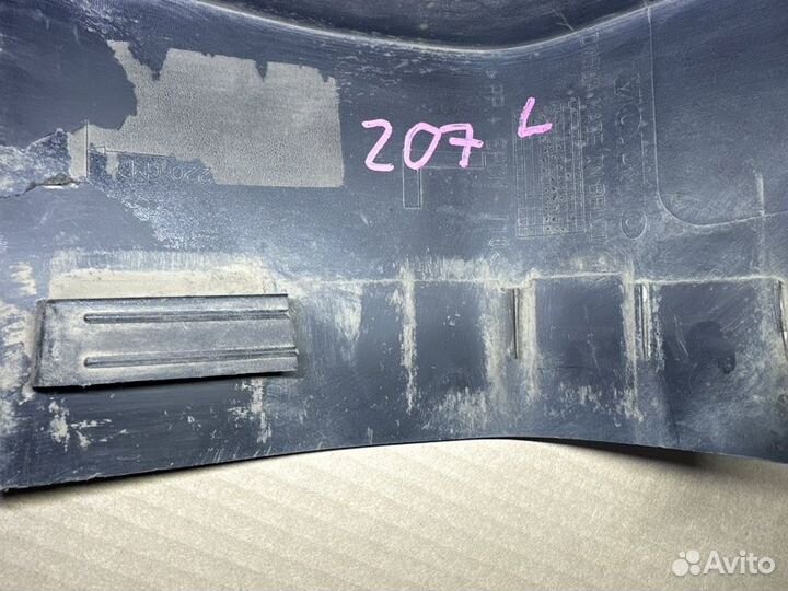 Накладка на порог наружная левая Volvo V50 MW