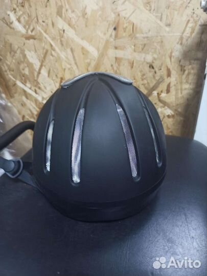 Шлем для конного спорта