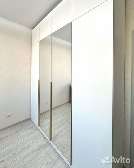 Шкаф в комнату