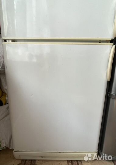 Холодильник Electrolux белый