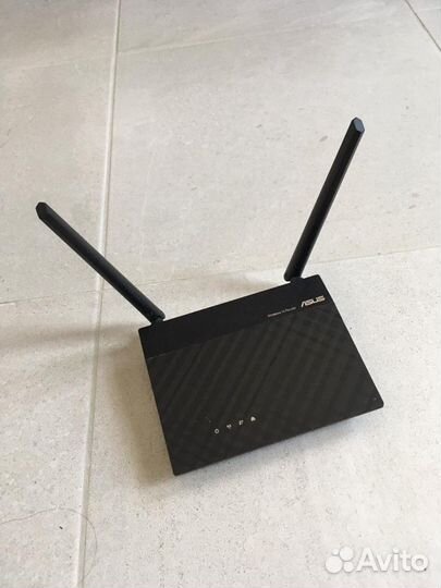 Asus RT-N12 B1, Wi-Fi роутер черный