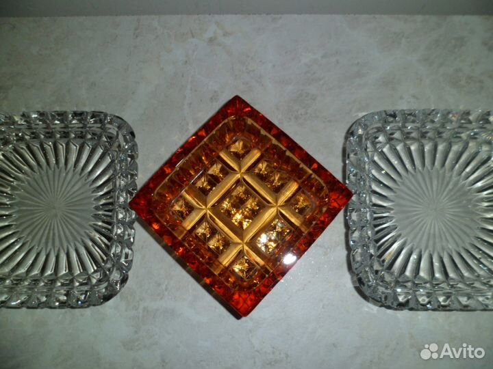 Новые хрустальные пепельницы