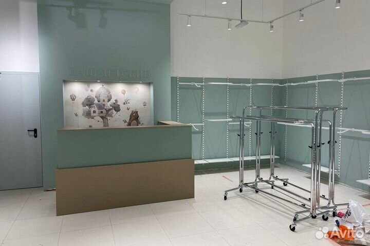 Рейлы для магазина одежды