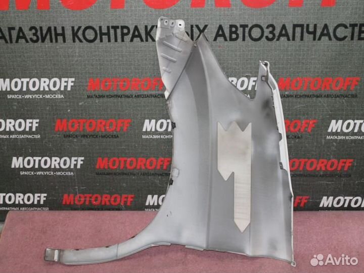 Крыло правое Ниссан Эльгранд E51 светлое А283