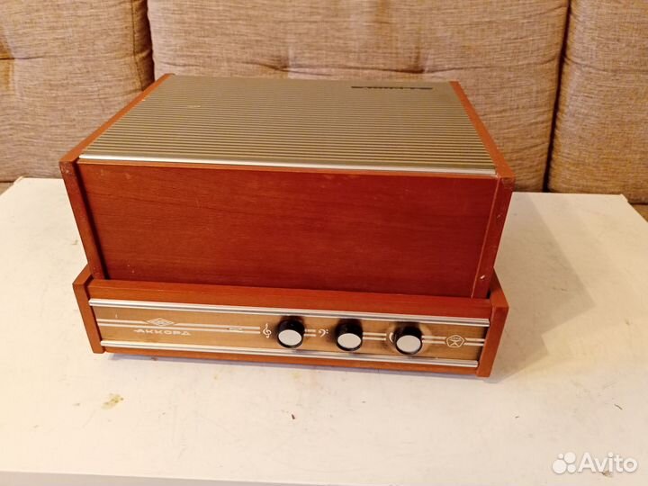 Сетевой электрофон Аккорд 2 класса 1973 года, Рига