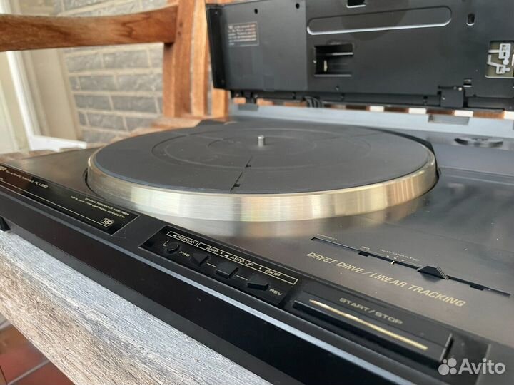 Pioneer PL-L550Проигрыватель винила.Тангенциальный