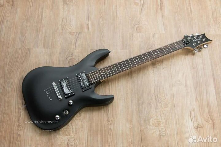 Электрогитара Clevan + аксессуары