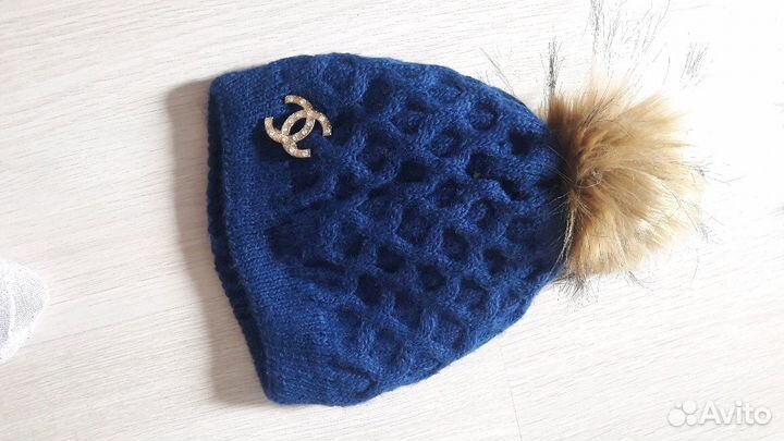 Синяя новая шапка