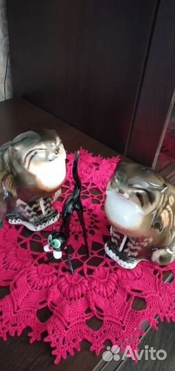 Статуэтка кошка Фарфор