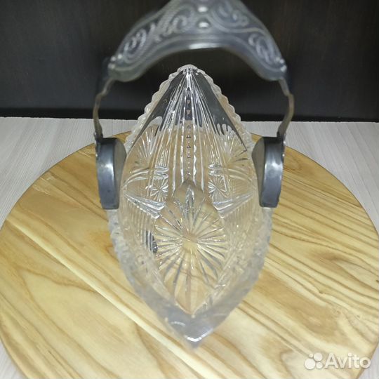 Хрустальная ладья, мельхиор