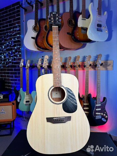 Акустическая гитара + чехол в подарок