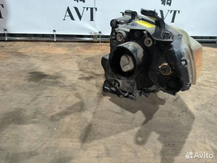 Фара ксеноновая Mitsubishi Outlander XL, передняя