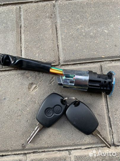 Замок зажигания Рено Логан Сандеро