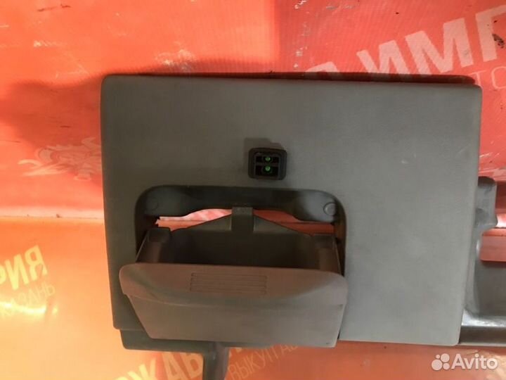 Кожух подрулевой Nissan Almera N16 седан QG18DE