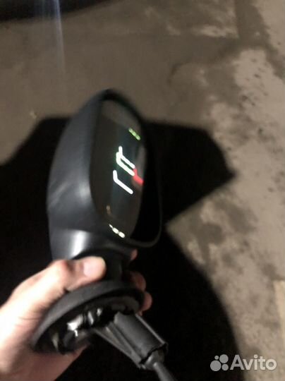 Боковое зеркало