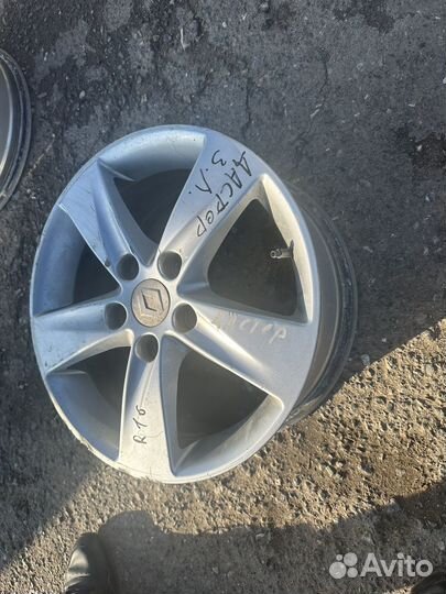 Литой диск Renault Duster R16