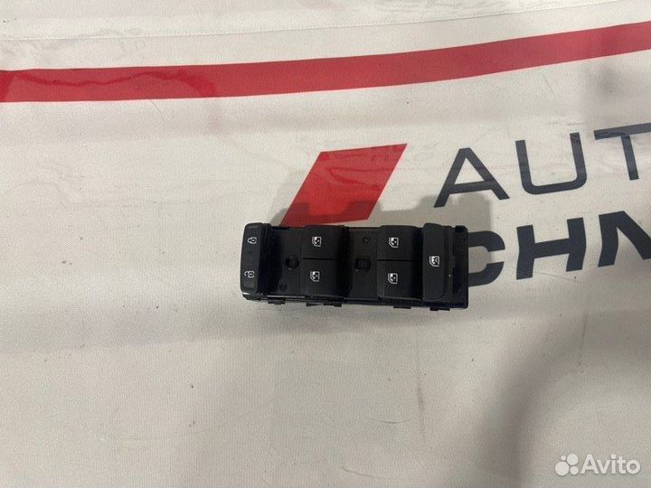 Блок управления стеклоподъемниками передний левый