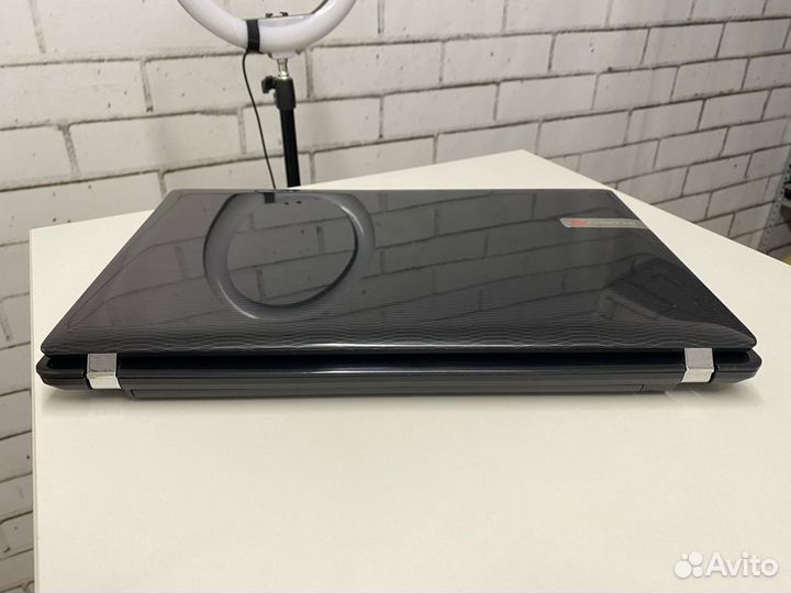 Шустрый\Игровой\Ноутбук Packard Bell