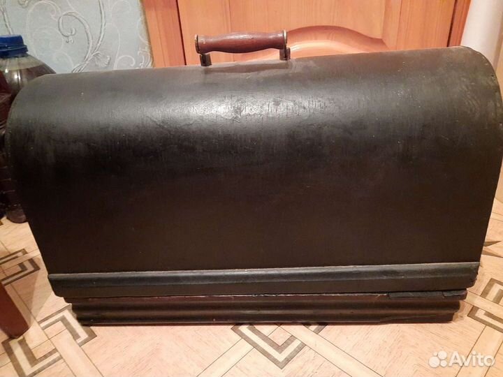 Швейная машинка Зингер