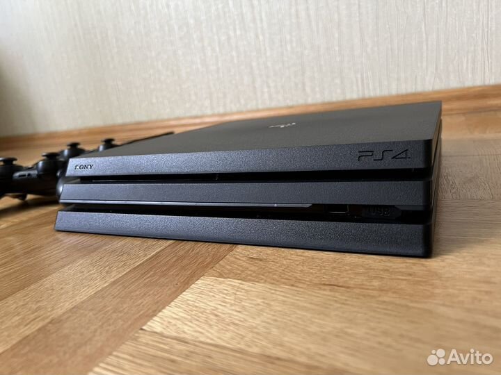 Sony playstation 4 Pro 1tb