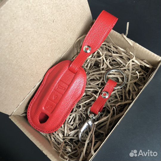 Чехол для ключа Porsche красный кожаный