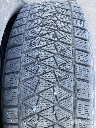 Bridgestone Blizzak DM-V2 235/65 R18