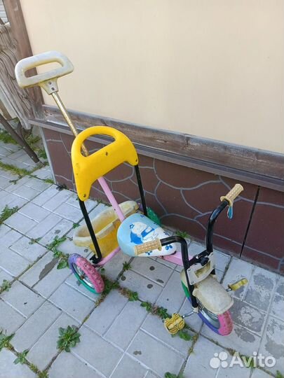 Детский велосипед с ручкой