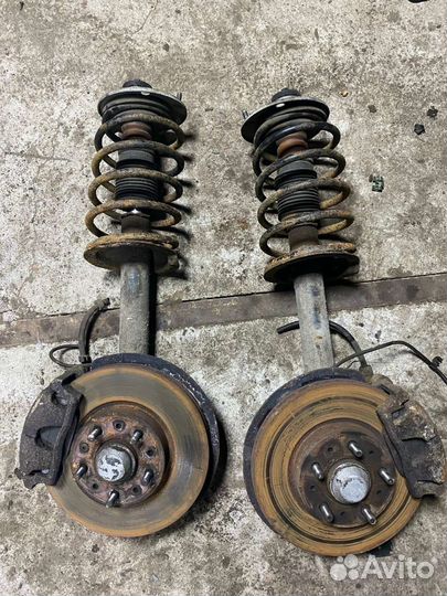 Передние стойки Volvo 960