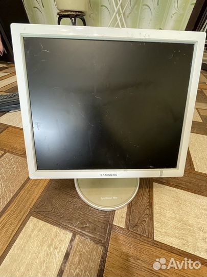 Монитор samsung