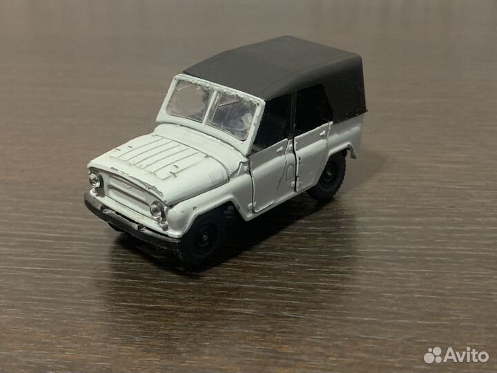 Модель 1/43 УАЗ-469 № А34
