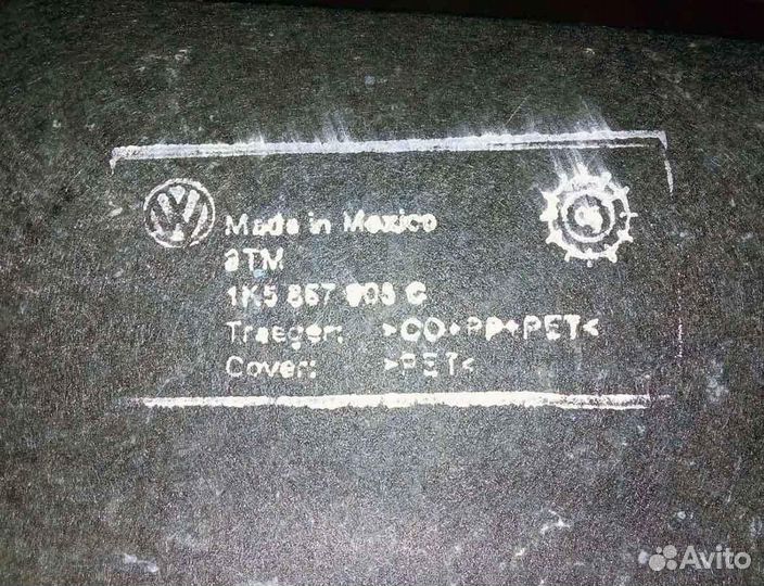 Обшивка крышки багажника VW Jetta 2008 седан