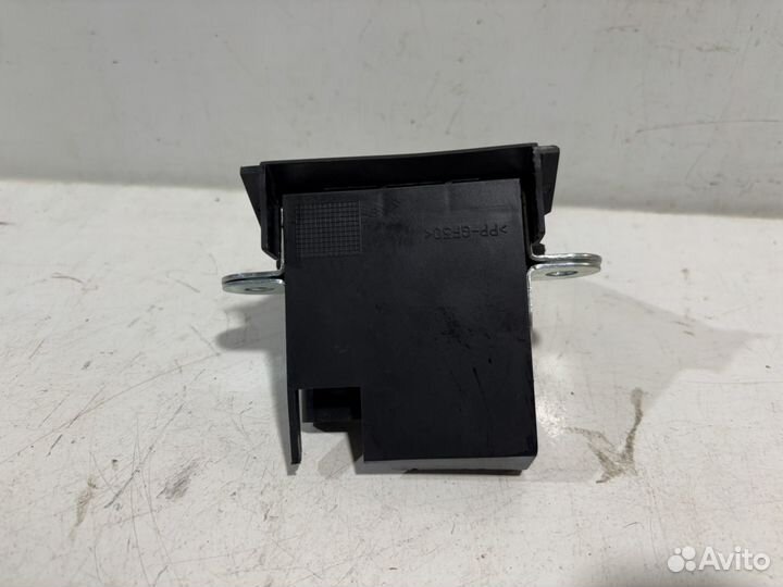 Замок багажника Volkswagen Golf V/ Golf Plus