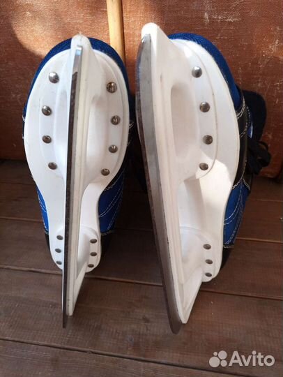 Коньки хоккейные 43 размер