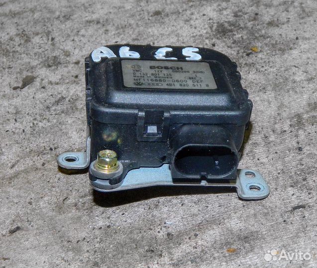 Моторчик заслонки Audi A6 C5 4B1820511B