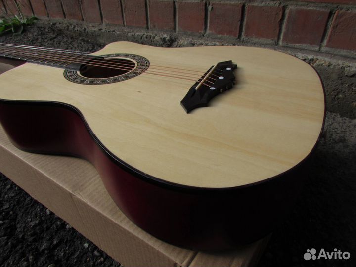 Гитара акустика