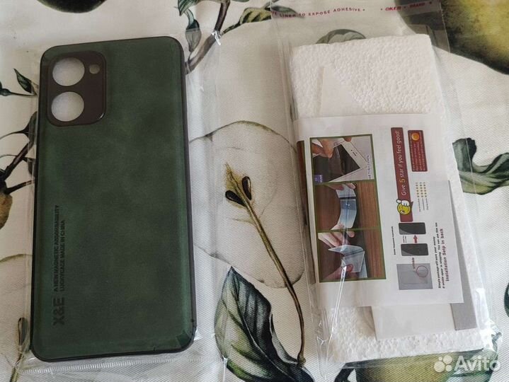 Чехол и гидрогелевая пленка на смартфон