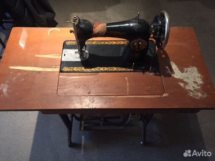 Швейная машина