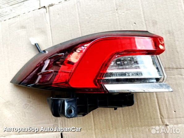 Задний левый фонарь 2018+ Тойота Королла Е210