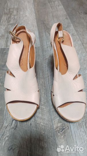Женские босоножки размер 36