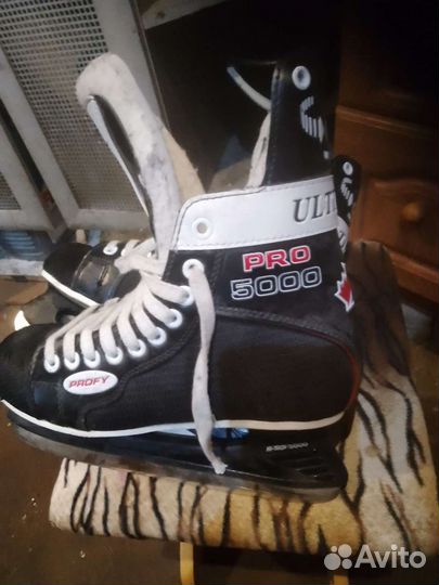 Коньки хоккейные