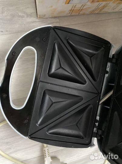 Сендвичница