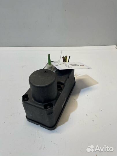 Компрессор центрального замка Volkswagen Golf 3