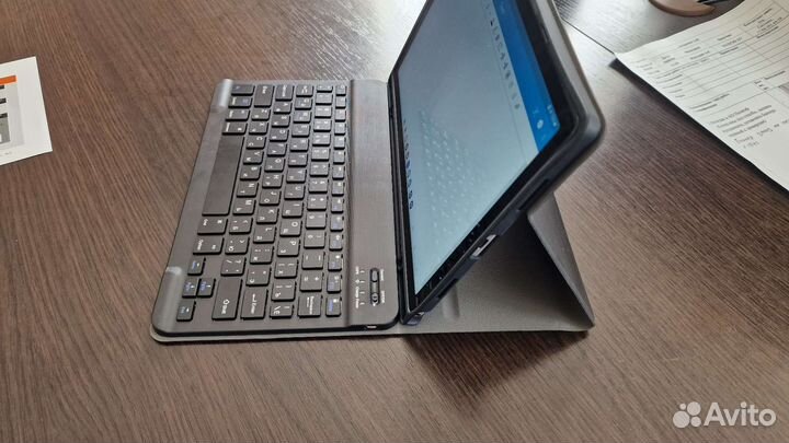 Чехол с клавиатурой для планшета Samsung A8