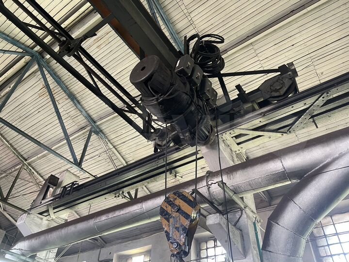 Цех со станками и кран-балкой, 447.9 м²