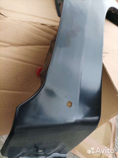Крыло на Mitsubishi Outlander