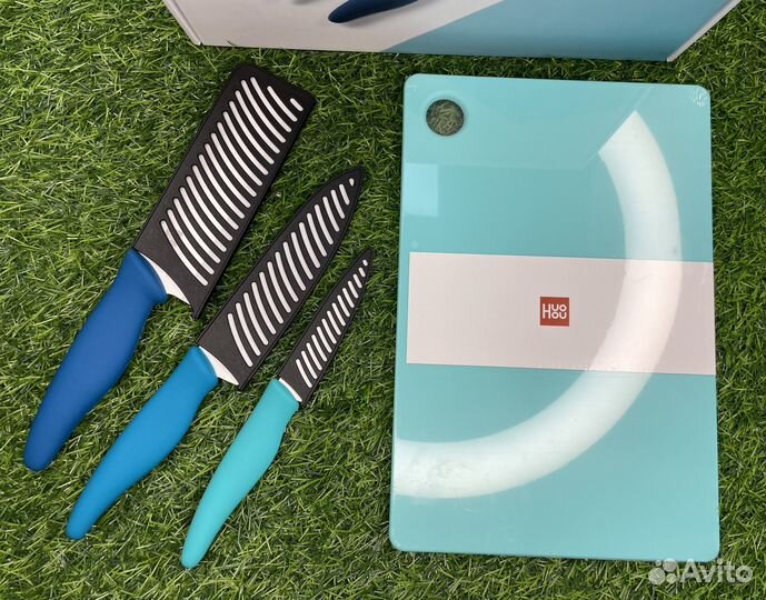 Набор кухонных ножей и разделочная доска Huo