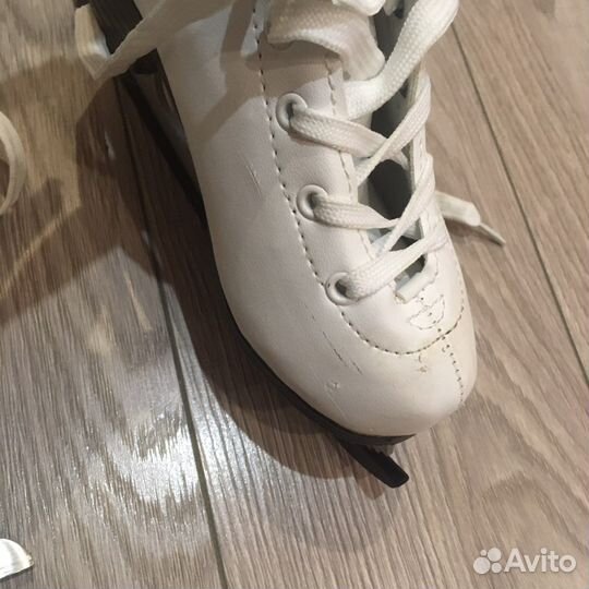 Коньки фигурные детские 30 размер